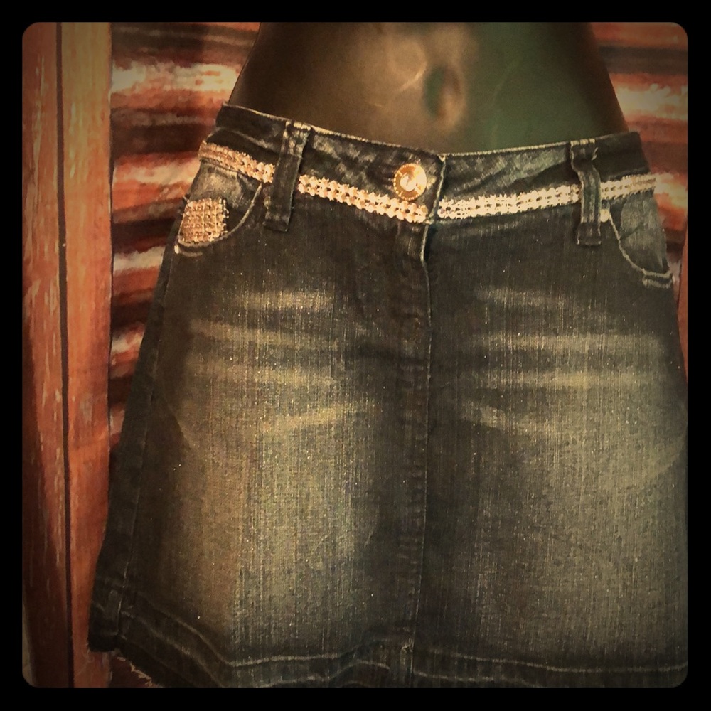 Mini Embellished Jean Skirt. Size 6